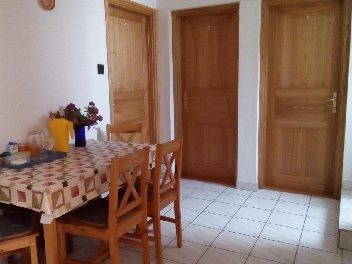 Kata Vendeghaz Hotel Balatonfured Bagian luar foto