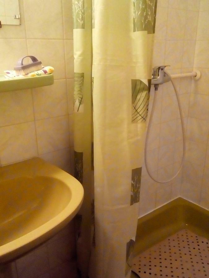 Kata Vendeghaz Hotel Balatonfured Bagian luar foto